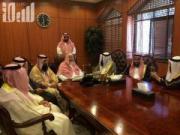 وفد من المشايخ والمسؤولين البحرينيين يزور المفتي العام